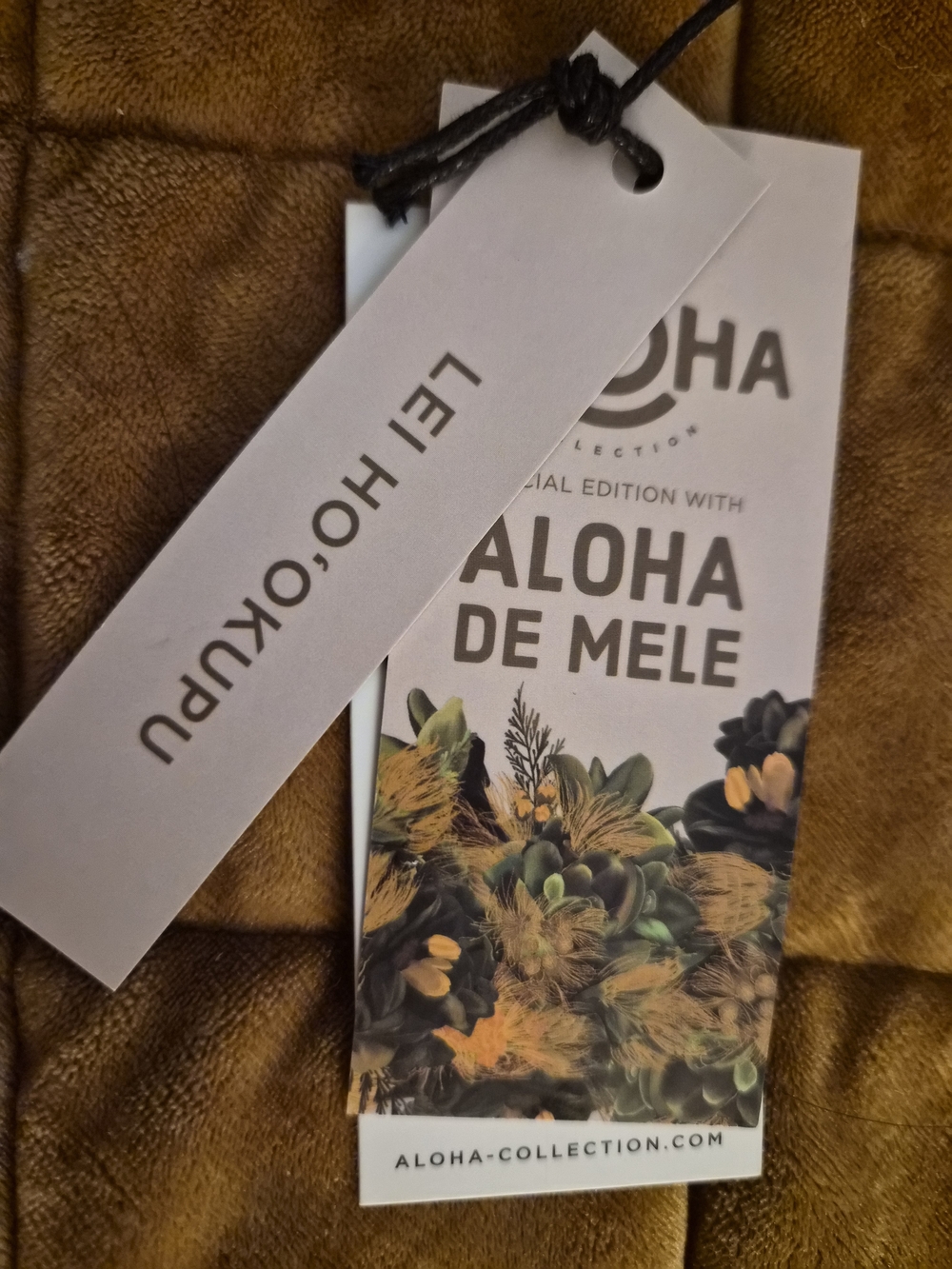 ALOHA Collection Lehua Lei Limited Print Stubby Duffle - Picture 2 of 4